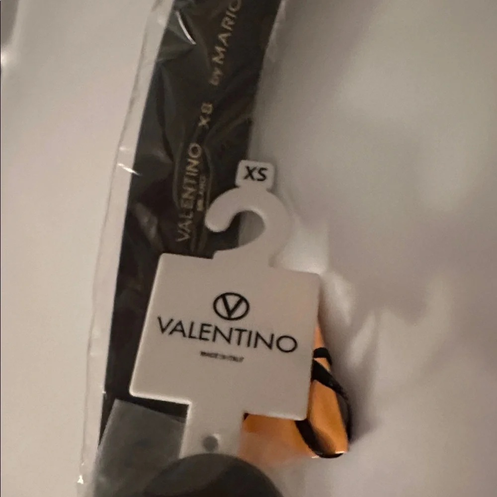 Valentino by Mario Valentino Dolly Leather Belt | Buy Online  display picture 3